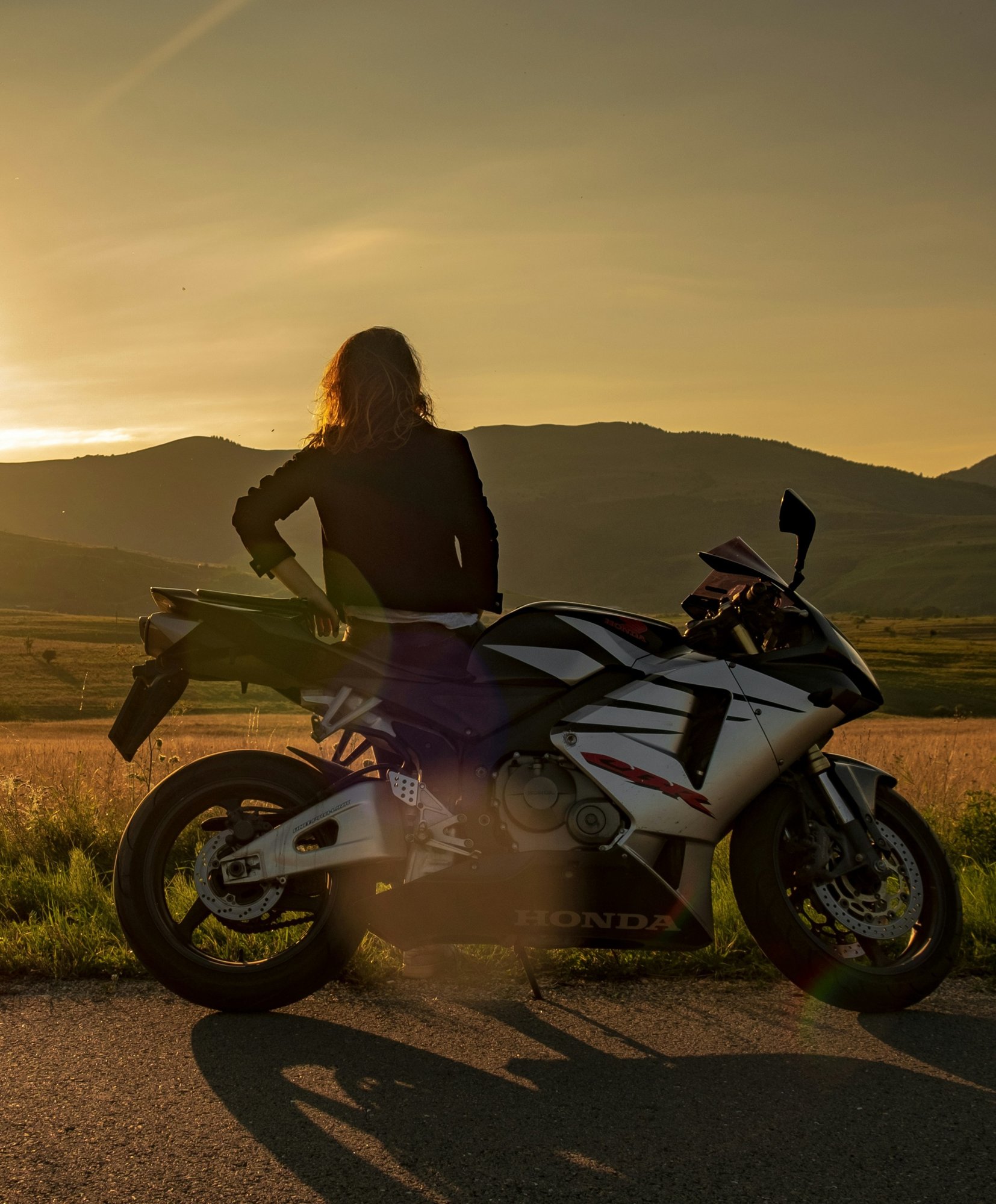 Moto - Sunset Moto - Sunset