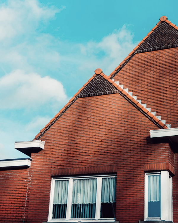 jonas-jaeken-6Cq_WxANtLo-unsplash-cropped-1 jonas-jaeken-6Cq_WxANtLo-unsplash-cropped-1